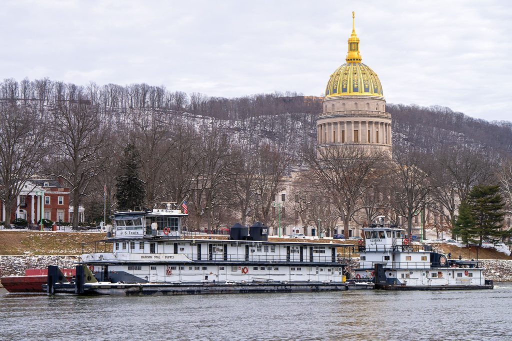 The Alabama southbound at the West Virginia State Capitol with J.S. Lewis in tow on January 22.  (Photo by Capt. C.R. Neale)