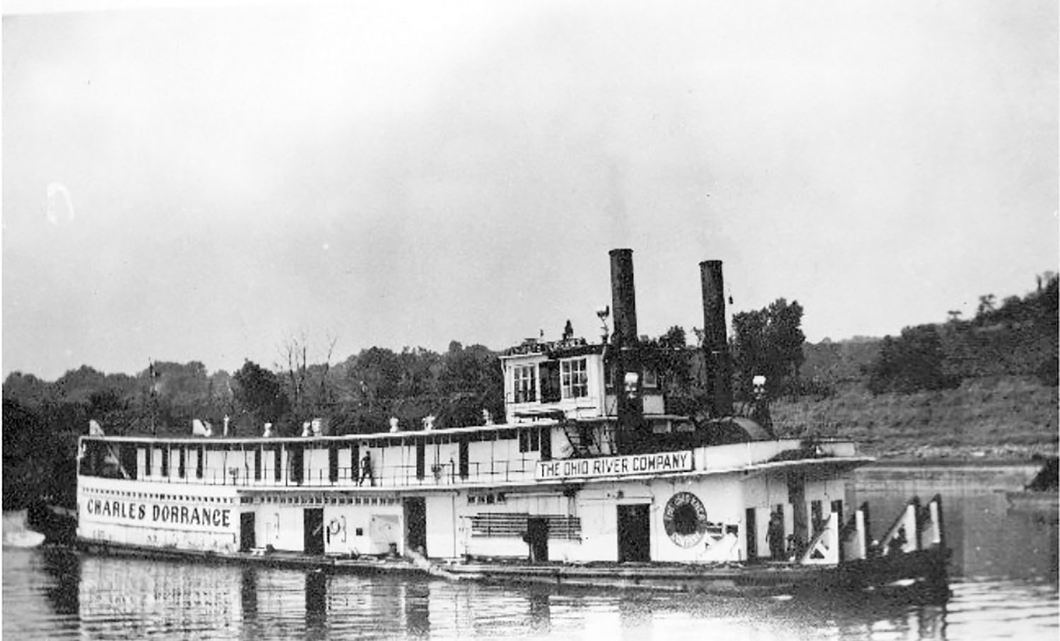 Str. Charles Dorrance of The Ohio River Company. (Dan Owen Boat Photo Museum collection)