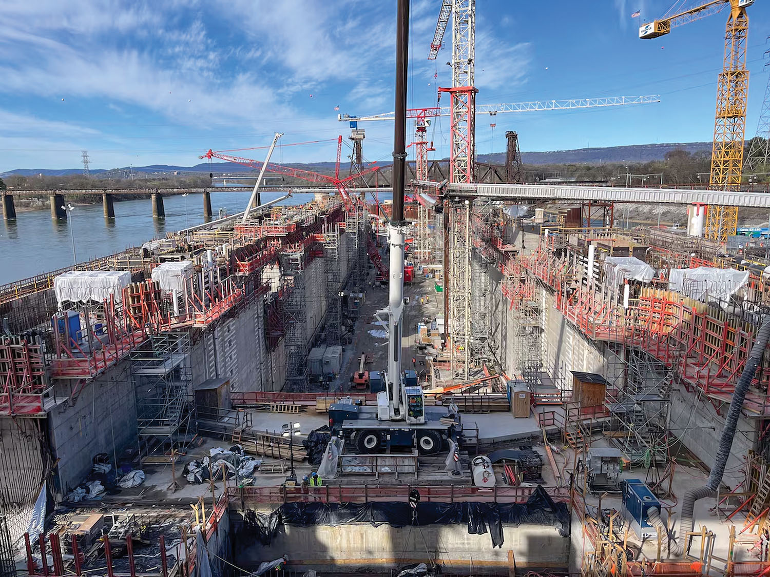 Photo shows construction progress at Chickamauga Lock as of February 20. (Photo by Luciano Vera/Nashville Engineer District)