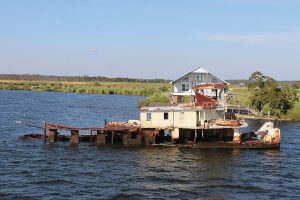 The Freedom sunk and rusting away at Mandeville, La. (Photo courtesy of the Dan Owen Boat Photo Museum collection)