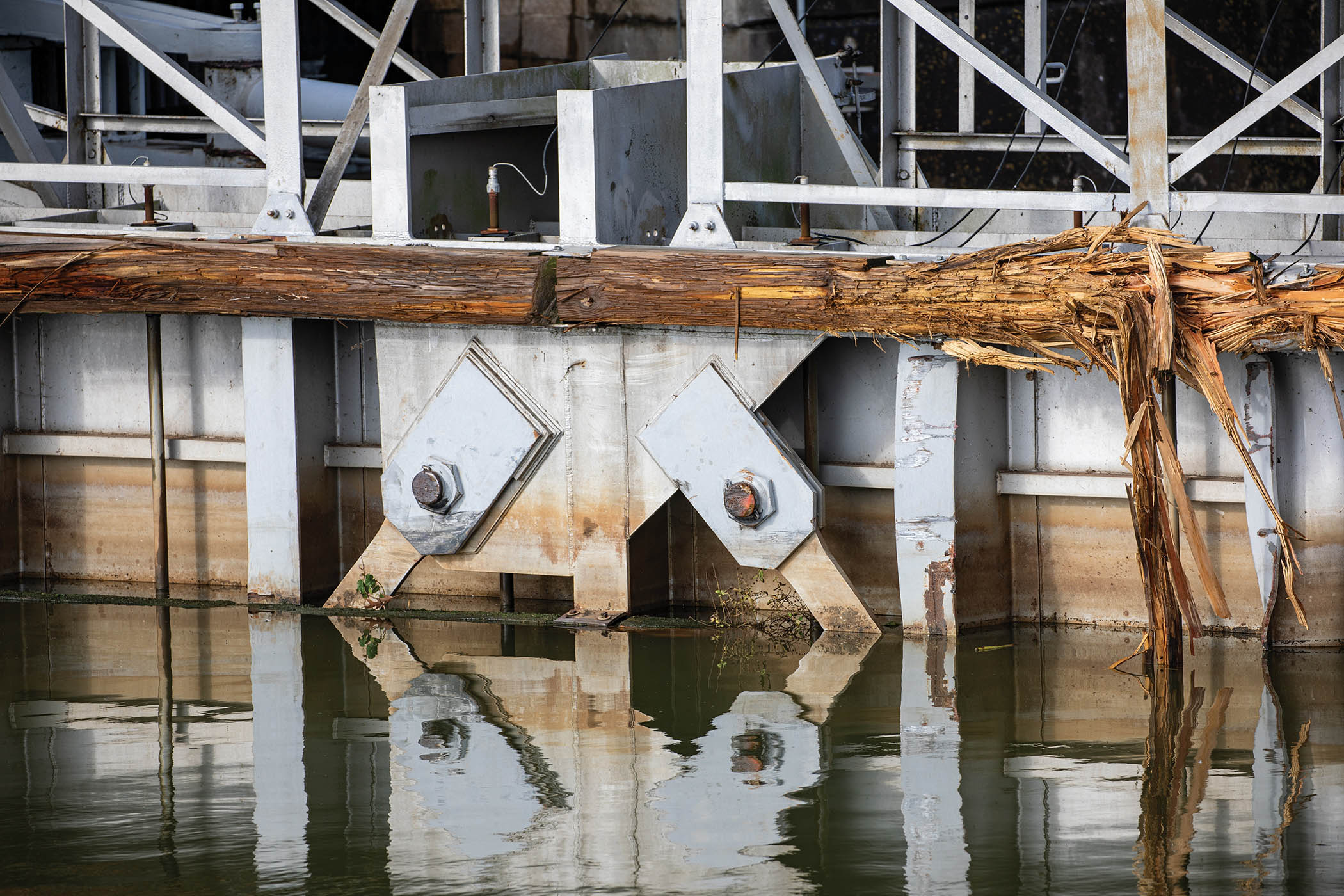 Dardanelle Lock Reopens Following Allision