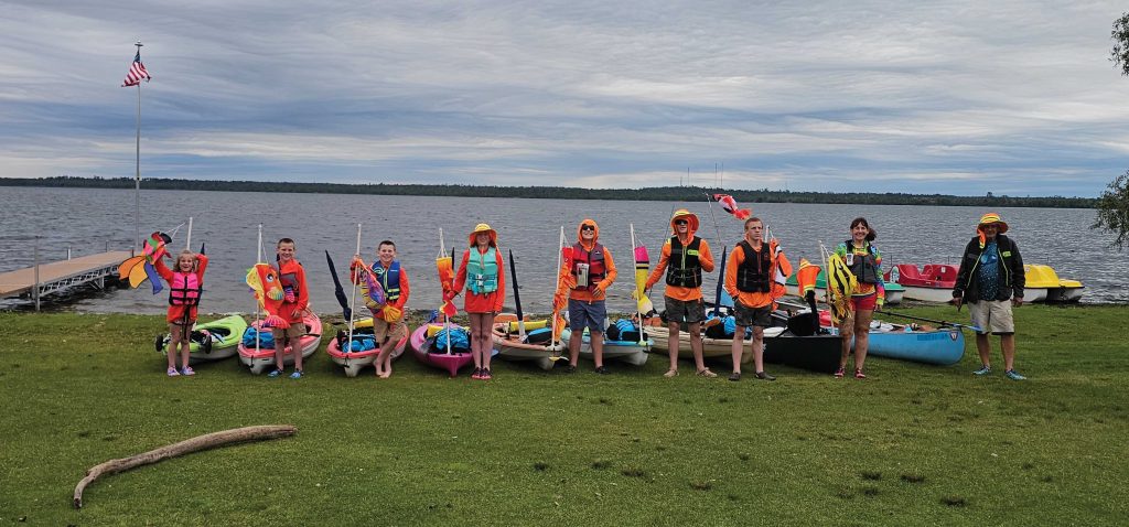 Bettis, trail grandpa Smoky and Bettis’ seven youngest children began their Mississippi River journey from Lake Bemidji, Minn., in late August. Pictured left to right: Opye, Galax, Grisham, Lillye, Gates, Gatlin, Graham, Nikki and Smoky. 