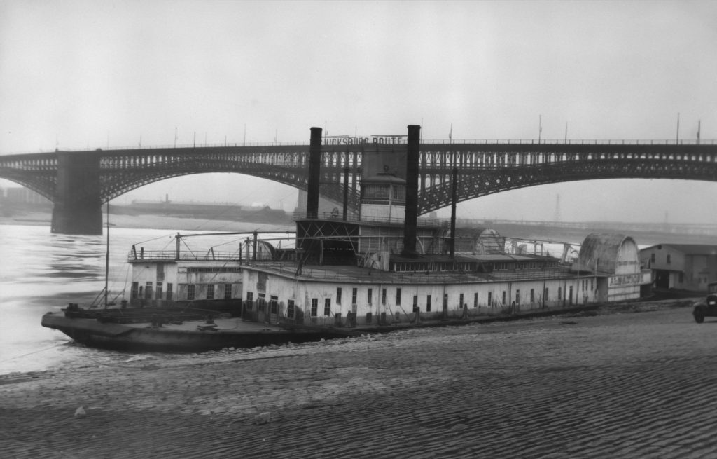 The transfer steamer Albatross at St. Louis in 1937. (Photo from the author’s collection)