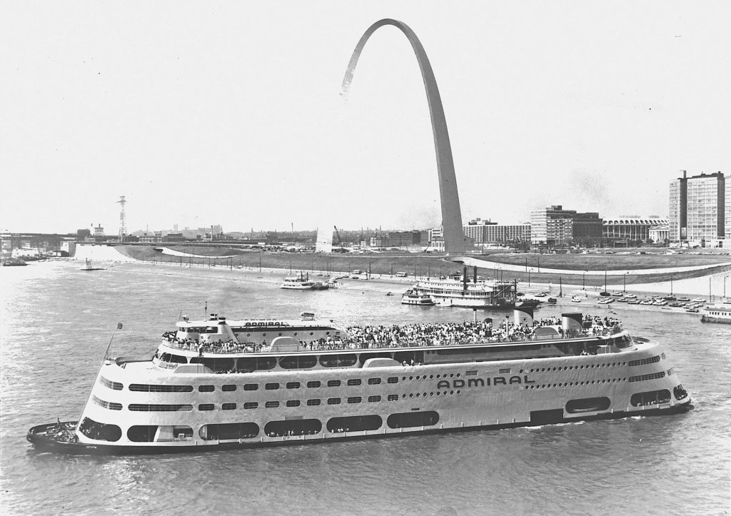 As the Admiral, topping out at St. Louis in its heyday. (Photo courtesy of the Capt. Bill Judd collection)