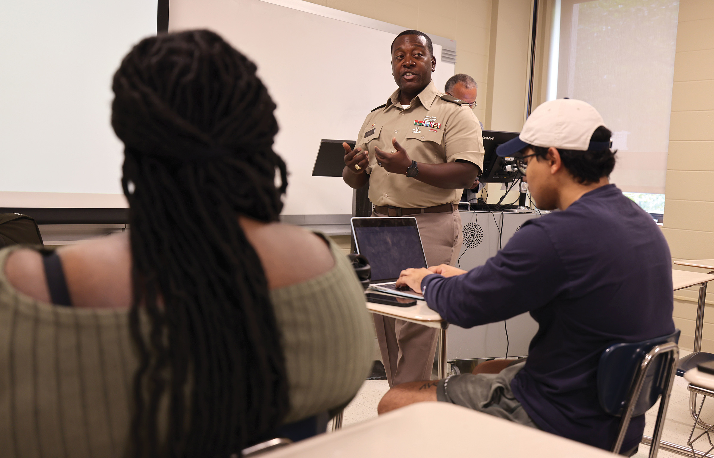 Shaw Speaks To South Alabama Government Students