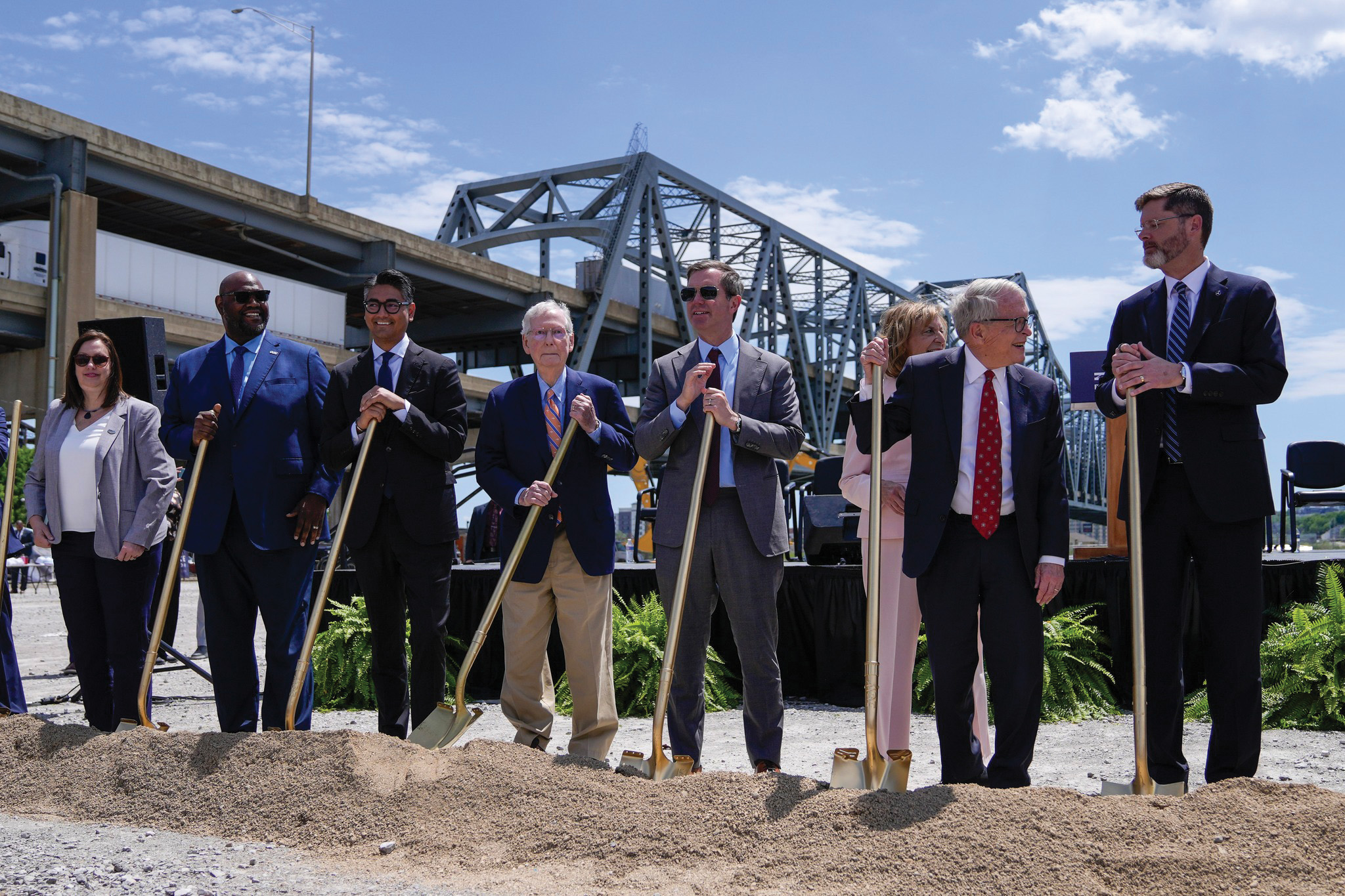 Kentucky, Ohio Break Ground On Bridge Project