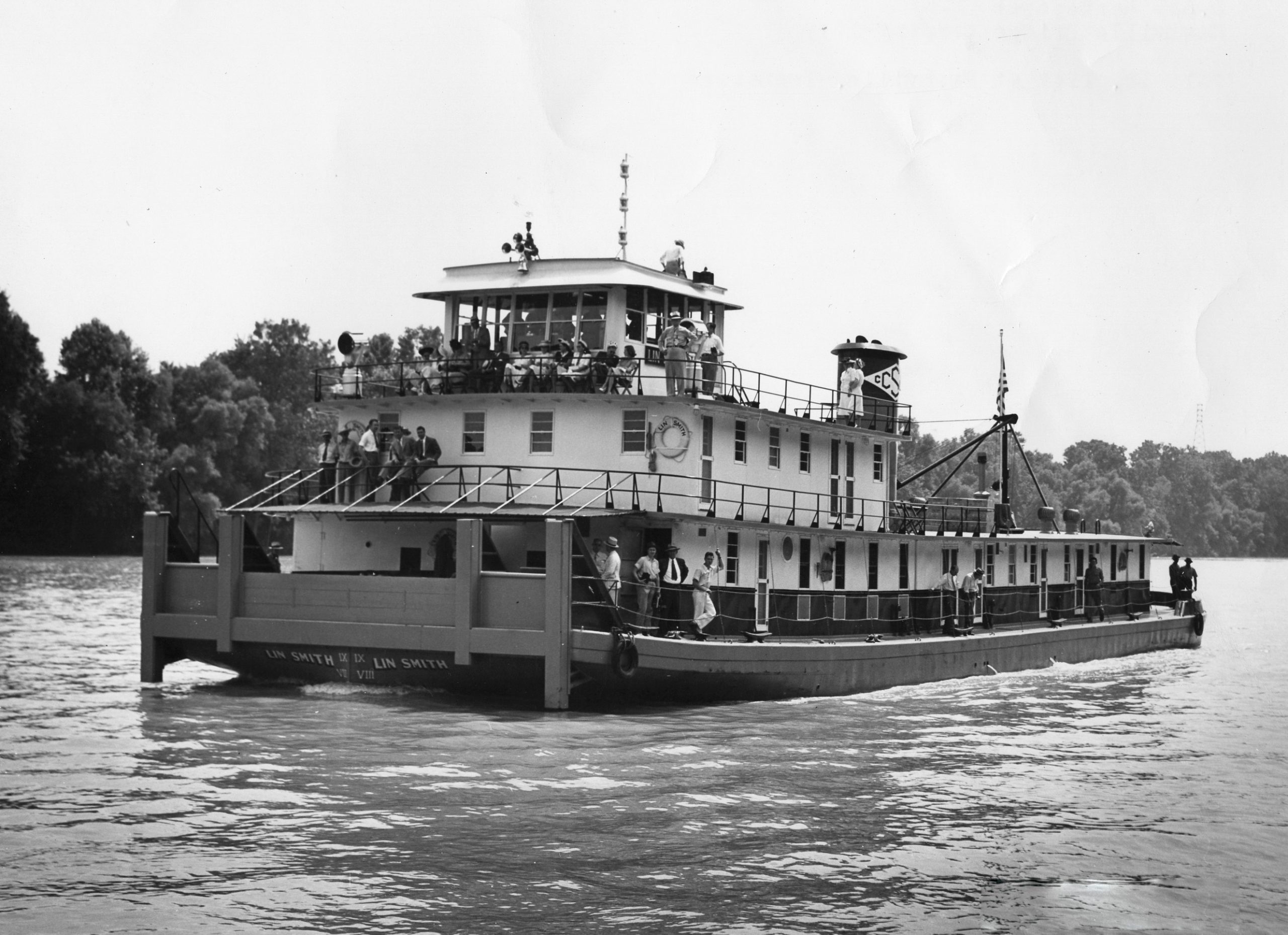 The new Lin Smith at Nashville September 12, 1947. The new Lin Smith at Nashville September 12, 1947. (Photo courtesy of the Dan Owen Boat Photo Museum collection)