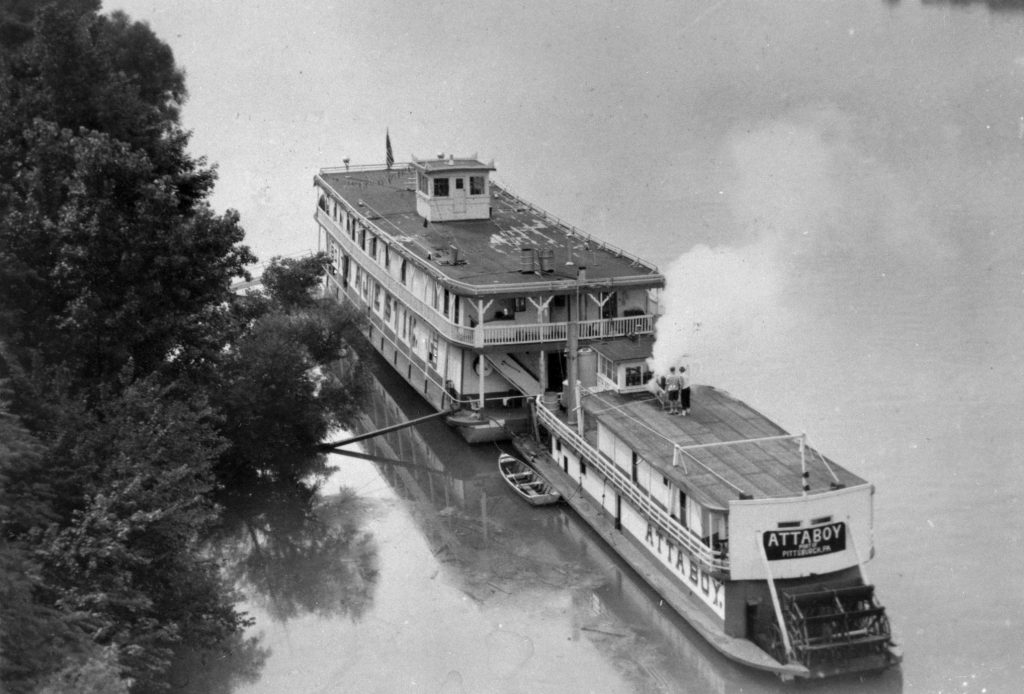 The Majestic and Attaboy at Sewickley, Pa., in their heyday. (Photo courtesy of the Capt. Bill Judd collection)
