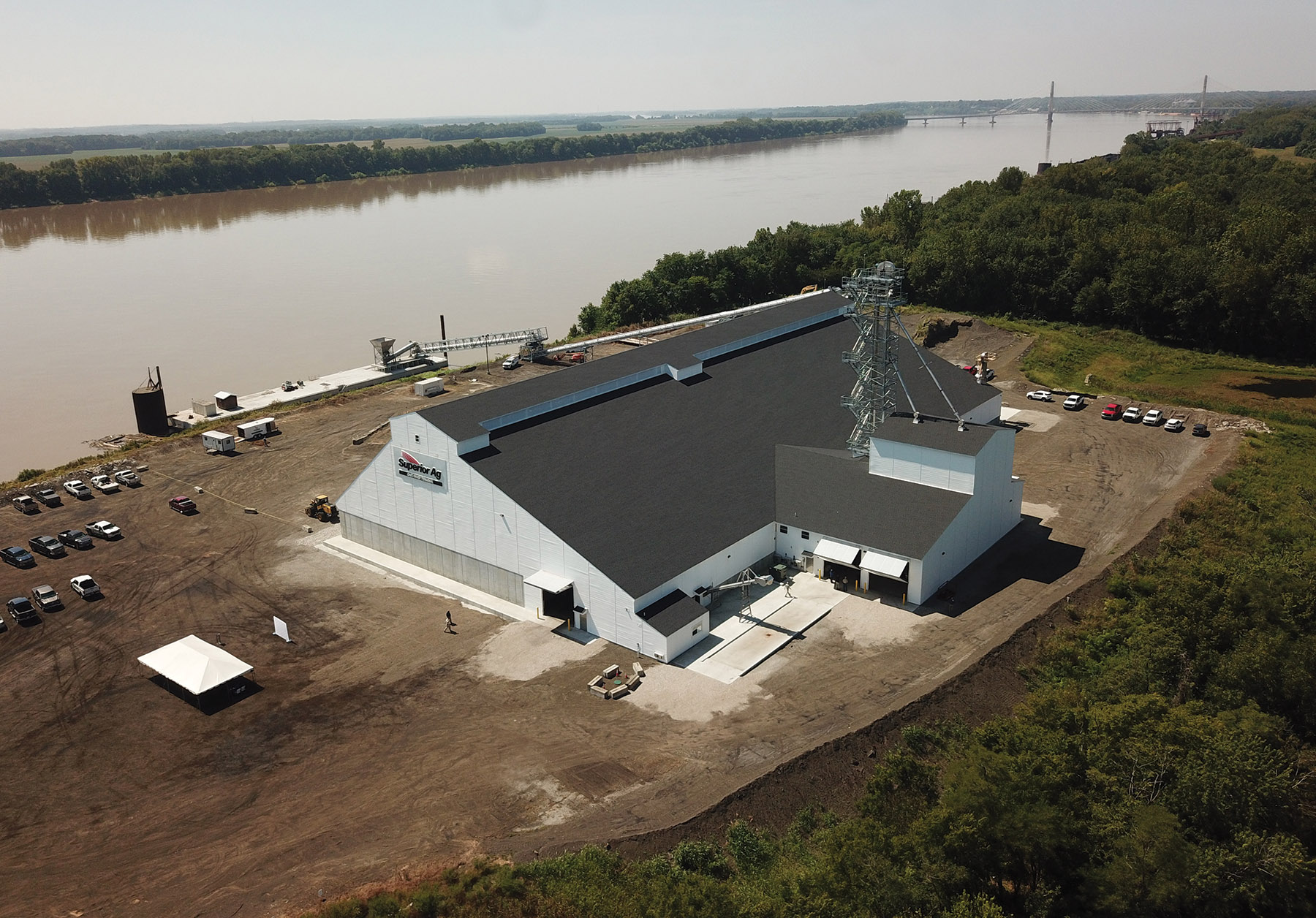 Superior Ag Opens Ohio River Terminal
