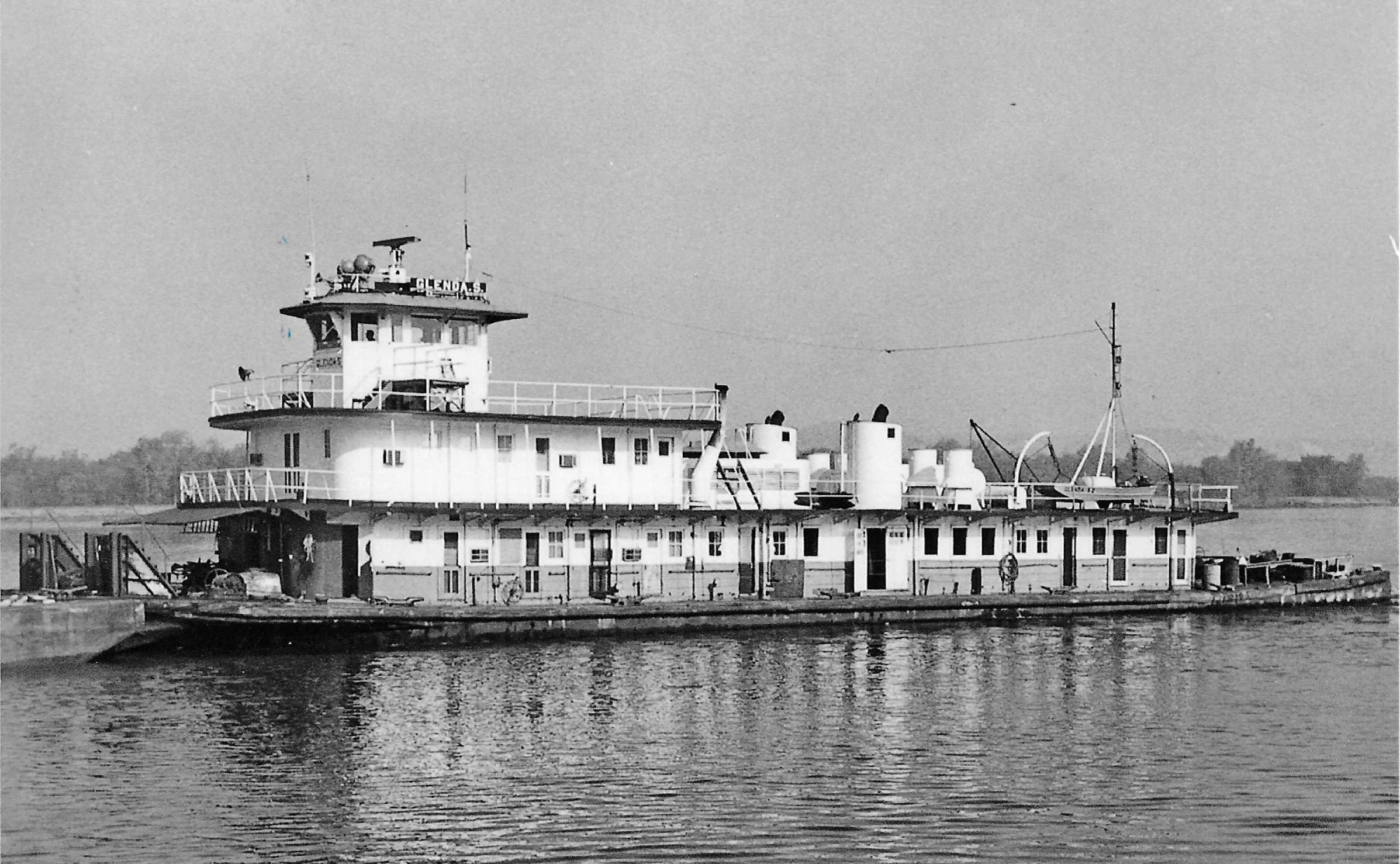 The Glenda S on the Upper Mississippi in 1975. (Photo courtesy of Capt. Bill Judd)