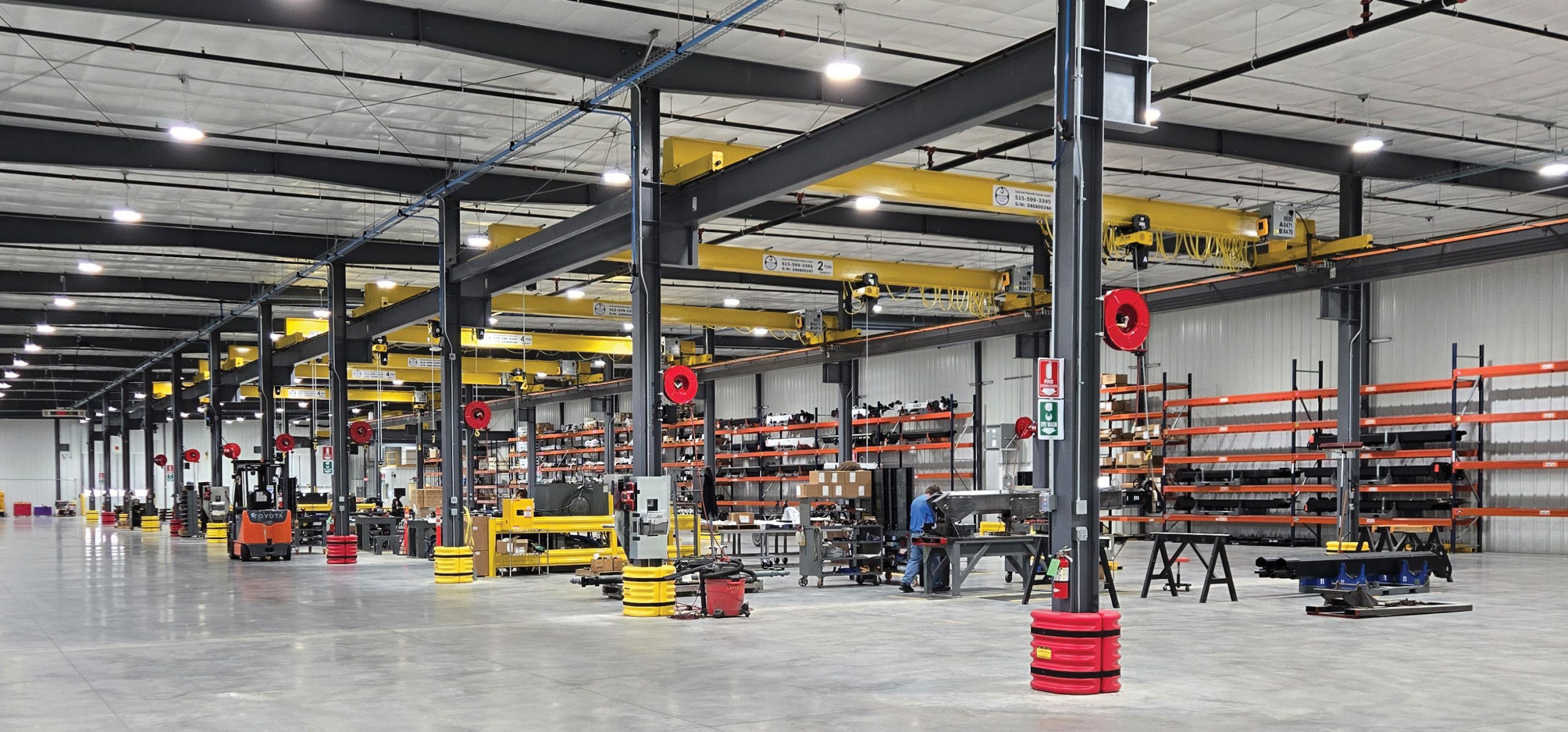 261019_STI_Tiger_Cranes Tiger Cranes’ new 56,000-square-foot manufacturing and assembly facility in Sioux Center, Iowa, includes seven assembly bays and space for crane production. (Photo courtesy of Service Trucks International)
